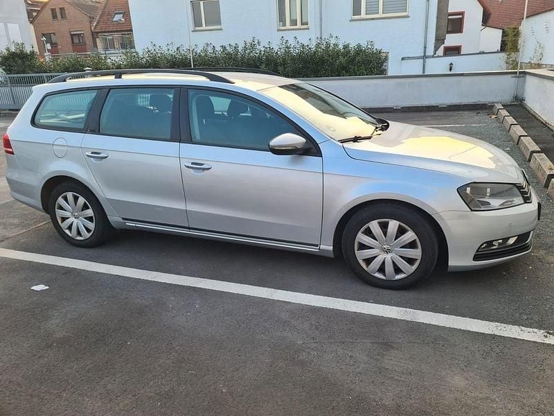 Gebraucht VW Passat Highline 140 PS (102 kW) 2013 Silber Limousine