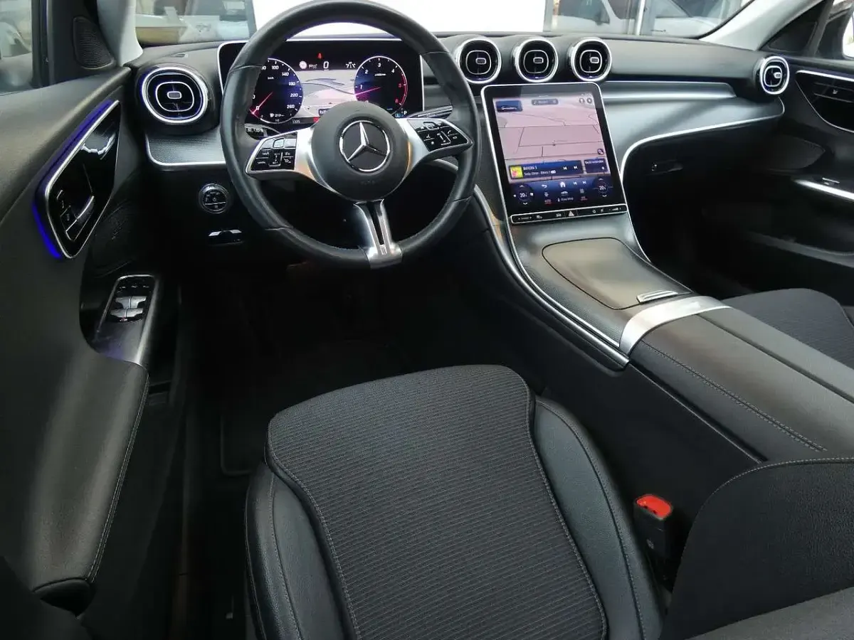 Gebraucht Mercedes C220 200 PS (147 kW) 2022 Obsidianschwarz Kombi