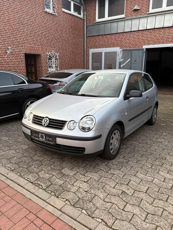 Gebraucht VW Polo 62 PS (45 kW) 2003 Silber Kleinwagen