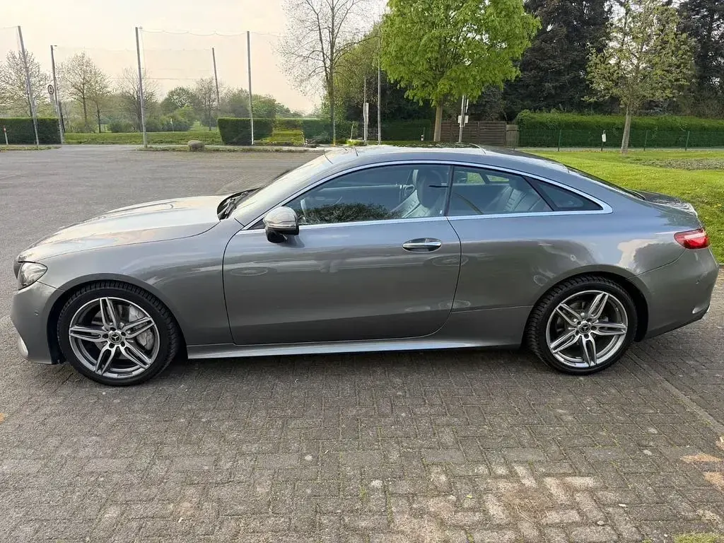 Gebraucht Mercedes E300 AMG 245 PS (180 kW) 2018 Grau