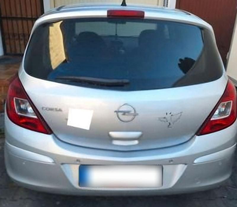 Second-hand Opel Corsa Selection 87 CP (63 kW) 2011 Argintiu Hatchback