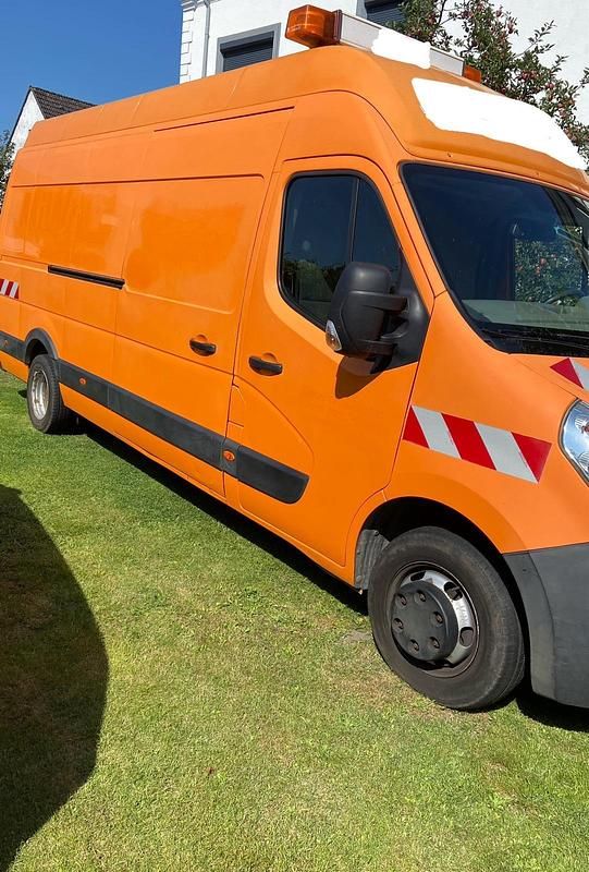 Gebraucht Opel Movano 163 PS (119 kW) 2015 Orange Van / Kleinbus