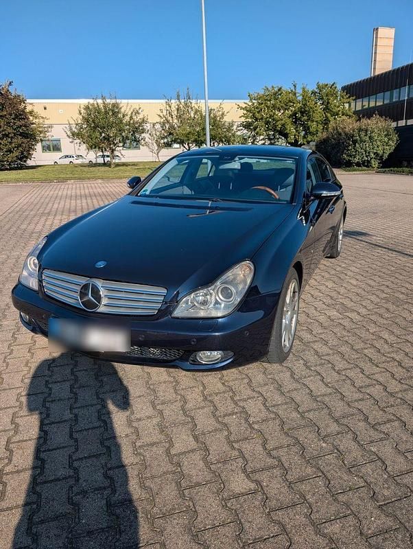 Blau Gebraucht 2004 Mercedes CLS500 Coupé | 6.400 € (Fairer Preis) - Bild 1/4