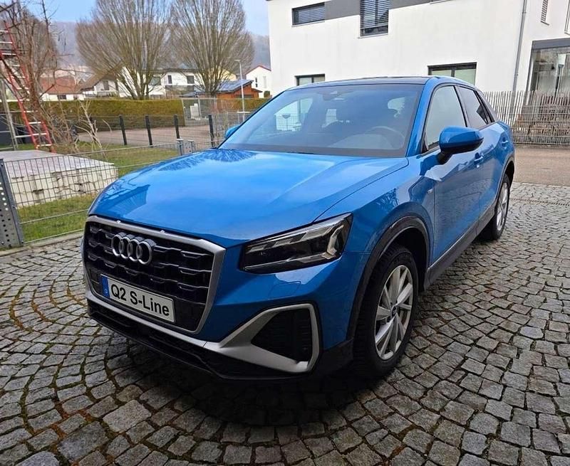Gebraucht Audi Q2 S-Line 150 PS (110 kW) 2022 Blau SUV