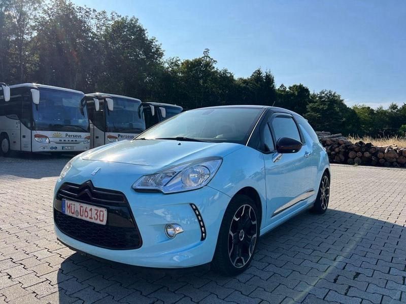 Blau Gebraucht 2011 Citroën DS3 Sport Chic Limousine | 4.500 € (Guter Preis) - Bild 1/4