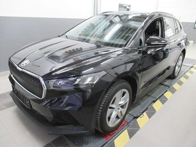 Schwarzmagic perleffekt (metallic) Gebraucht 2022 Skoda Enyaq iV Loft SUV | 23.999 € (Superpreis) - Bild 1/4