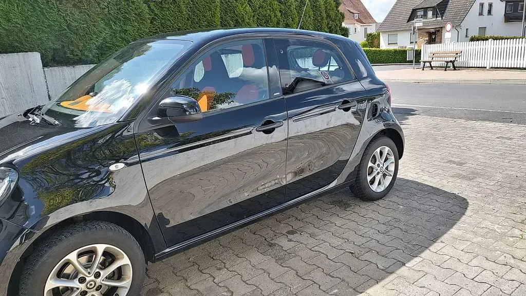 Używany Smart ForFour Passion 71 KM (52 kW) 2016 Czarny Hatchback