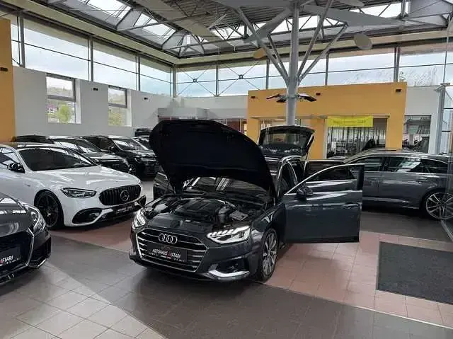 Gebraucht Audi A4 Advanced 204 PS (150 kW) 2023 Manhattangrau metallic Kombi