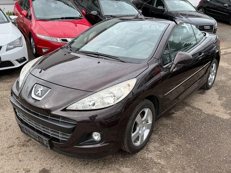 Gebraucht Peugeot 207 Active 120 PS (88 kW) 2015 Rouge noir Cabrio