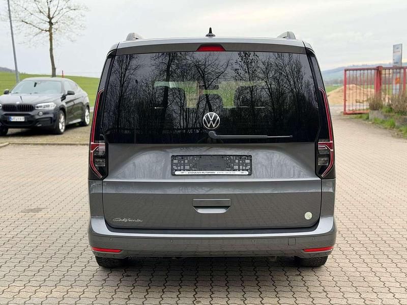 Gebraucht VW Caddy Maxi California 122 PS (89 kW) 2022 Indiumgrau Van / Kleinbus