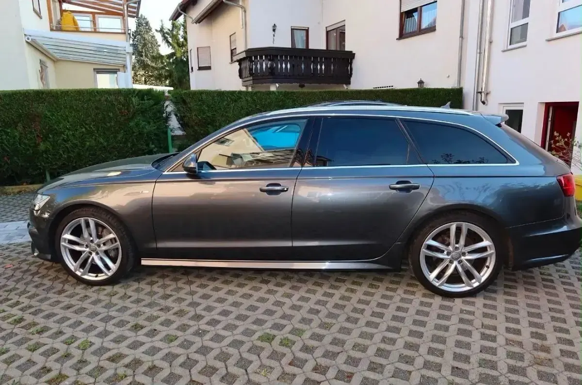 Gebraucht Audi A6 Comfort 272 PS (200 kW) 2018 Grau Kombi