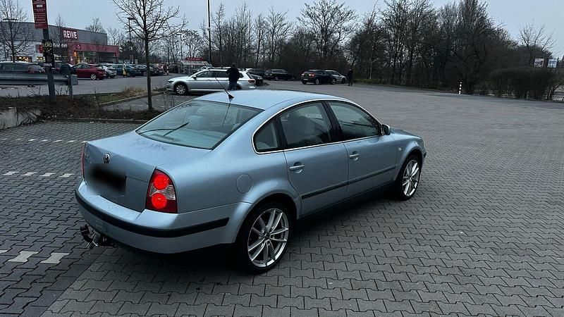 Gebraucht VW Passat 101 PS (74 kW) 1999 Grau Limousine