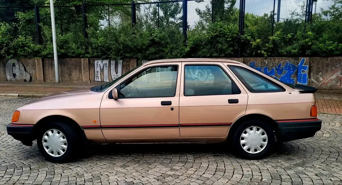Gebraucht Ford Sierra 80 PS (58 kW) 1988 Gold Limousine