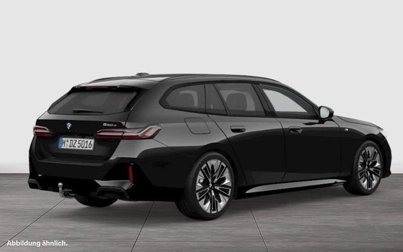 Gebraucht BMW 520 Comfort Edition 197 PS (144 kW) 2025 Schwarz Kombi