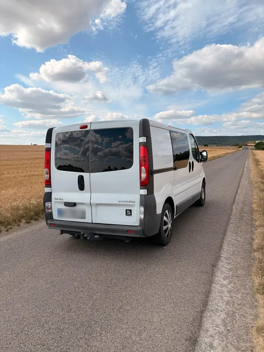 Gebraucht Opel Vivaro 90 PS (66 kW) 2008 Weiß Van / Kleinbus