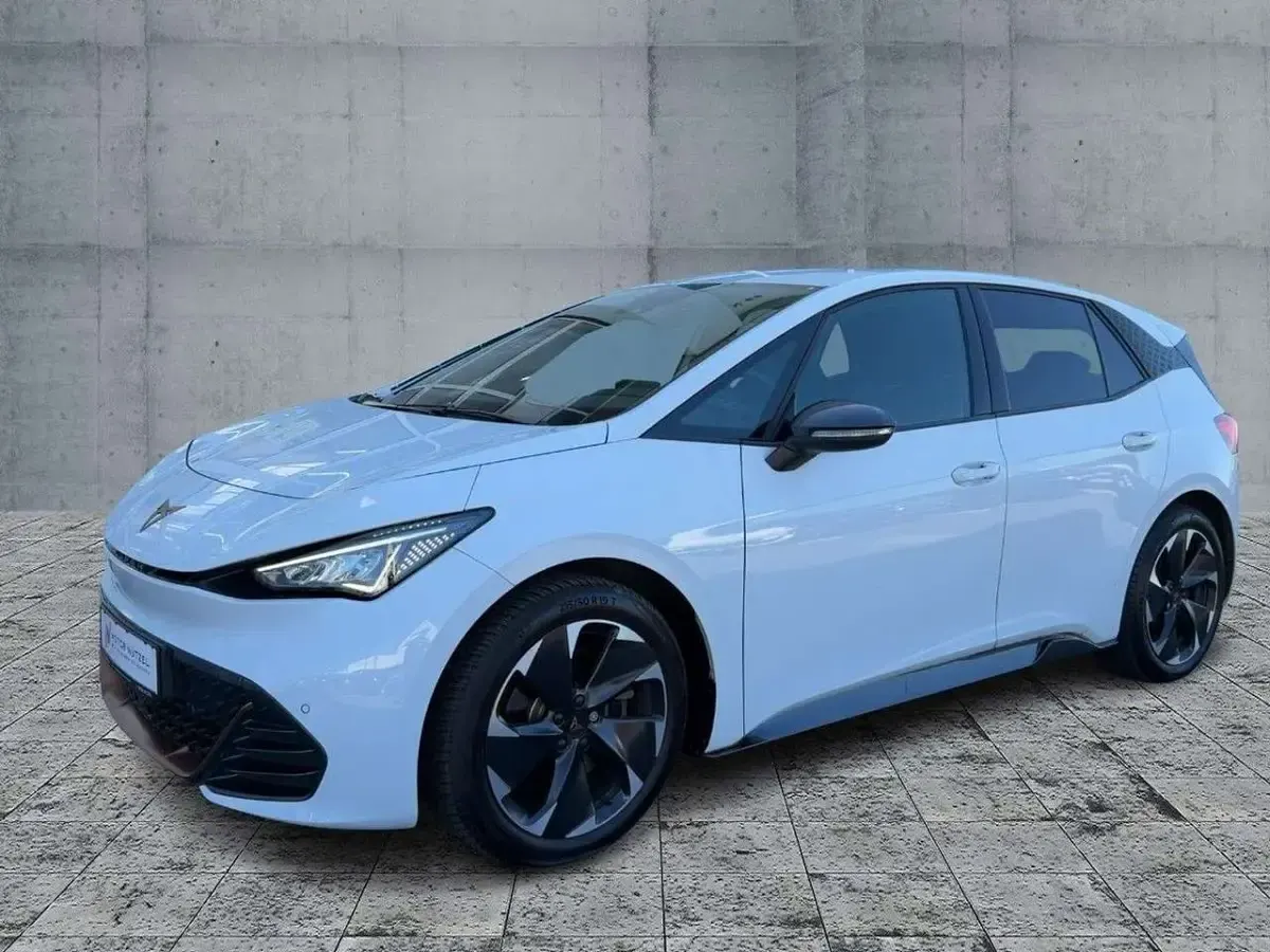 Second-hand Cupra Born 169 kW (231 CP) 2023 Alb Hatchback