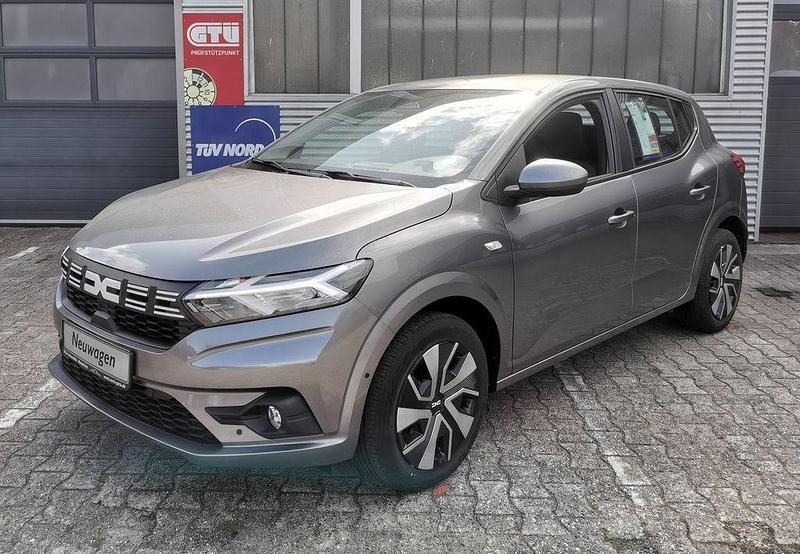 Grau Neu 2025 Dacia Sandero Expression Kleinwagen | 17.989 € (Fairer Preis) - Bild 1/4