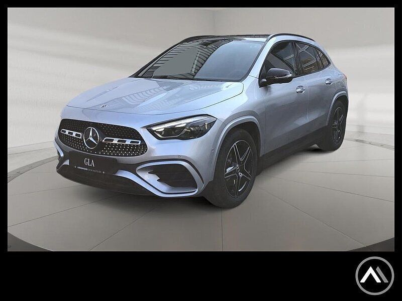 Silber metalliclack hightechsilber Gebraucht 2025 Mercedes GLA200 SUV | 48.980 € (Teuer) - Bild 1/4