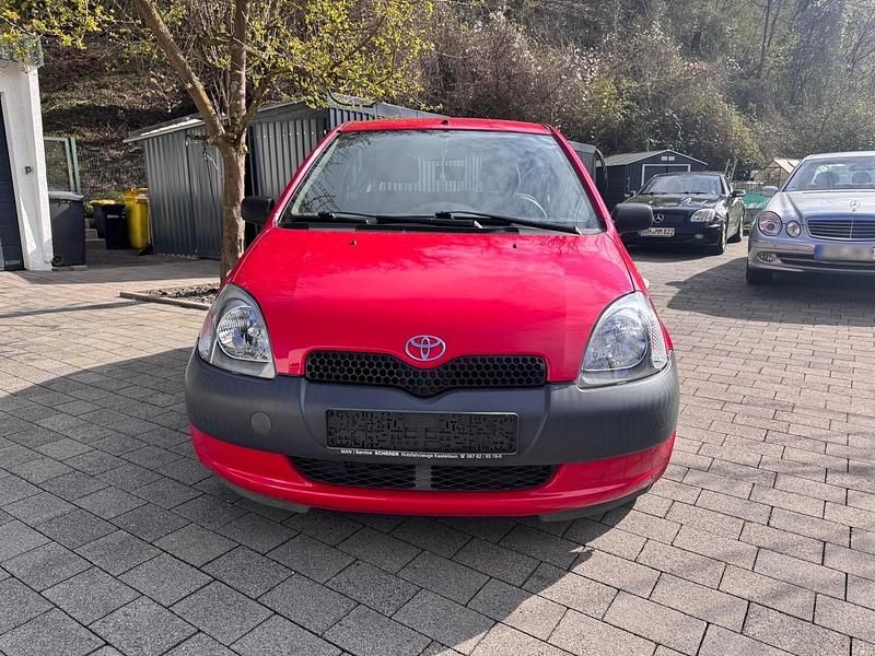 Gebraucht Toyota Yaris 68 PS (50 kW) 2002 Rot Kleinwagen