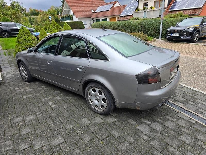 Grau Gebraucht 2003 Audi A6 Limousine | 1.500 € (Fairer Preis) - Bild 1/4
