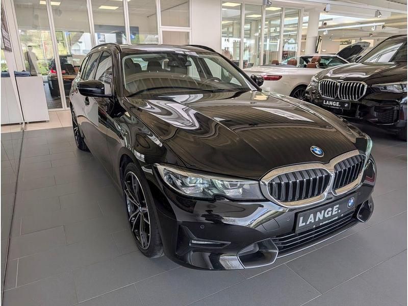 Gebraucht BMW 320 Sport Line 190 PS (139 kW) 2020 Schwarz ii Kombi