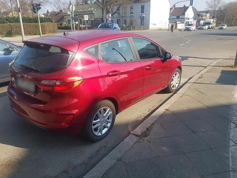 Gebraucht Ford Fiesta 101 PS (74 kW) 2018 Andere farben Kleinwagen
