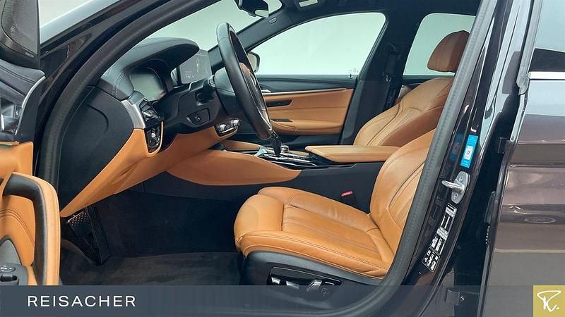 Gebraucht BMW 530 Efficient Dynamics 245 PS (180 kW) 2023 Sophistograu brillanteffekt Limousine