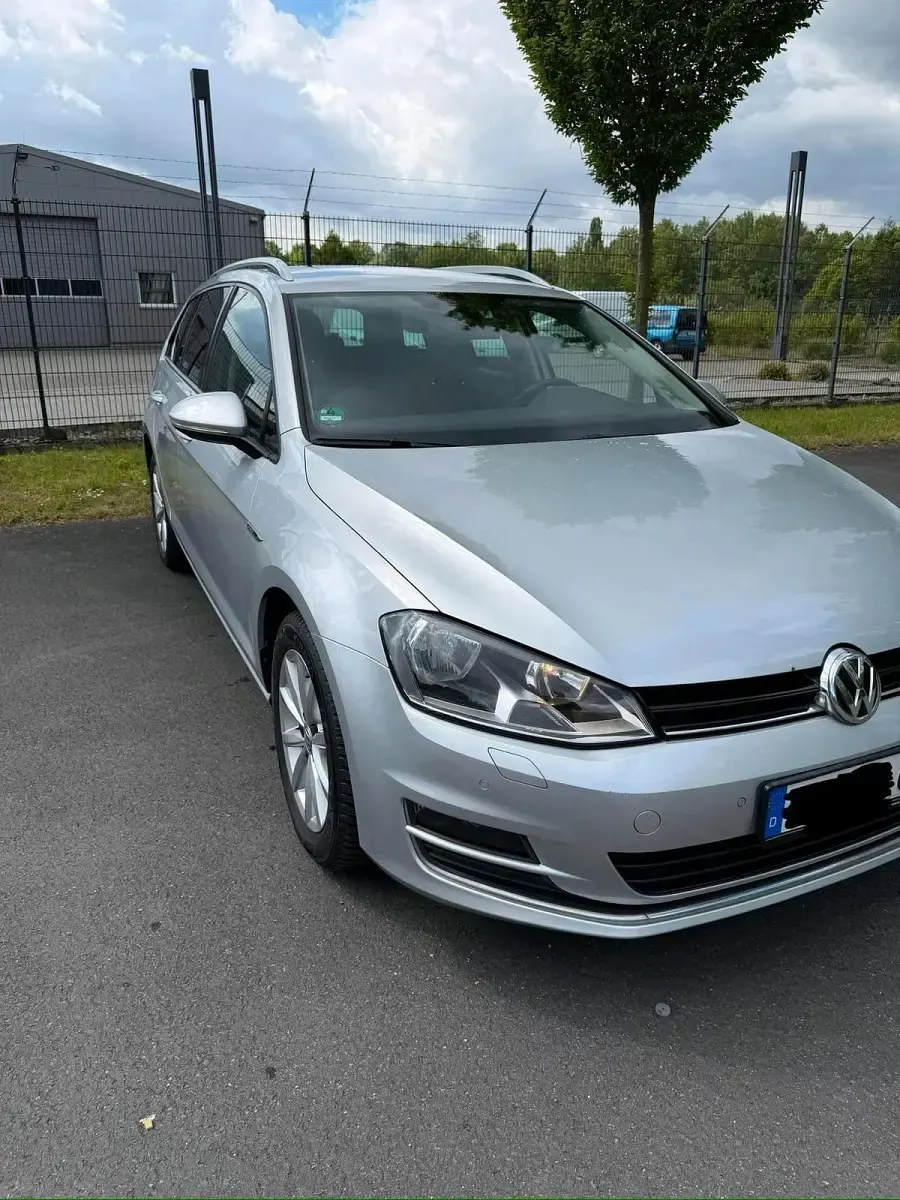 Second-hand VW Golf VII 110 CP (80 kW) 2016 Gri Break