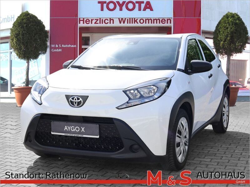 Weiß Gebraucht 2022 Toyota Aygo Basis Kleinwagen | 12.990 € (Fairer Preis) - Bild 1/4