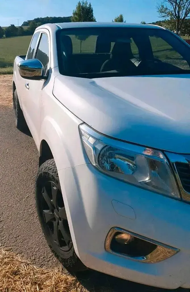 Gebraucht Nissan Navara 160 PS (117 kW) 2015 Weiß Pickup