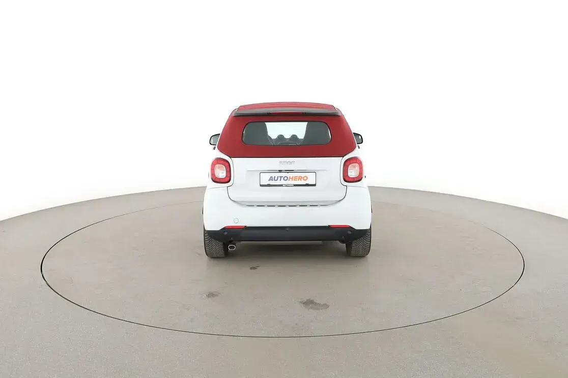 Gebraucht Smart ForTwo Cabrio Basis 90 PS (66 kW) 2016 Weiß Cabrio