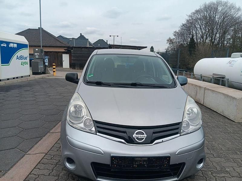 Gebraucht Nissan Note Acenta 88 PS (64 kW) 2010 Silber Kleinwagen
