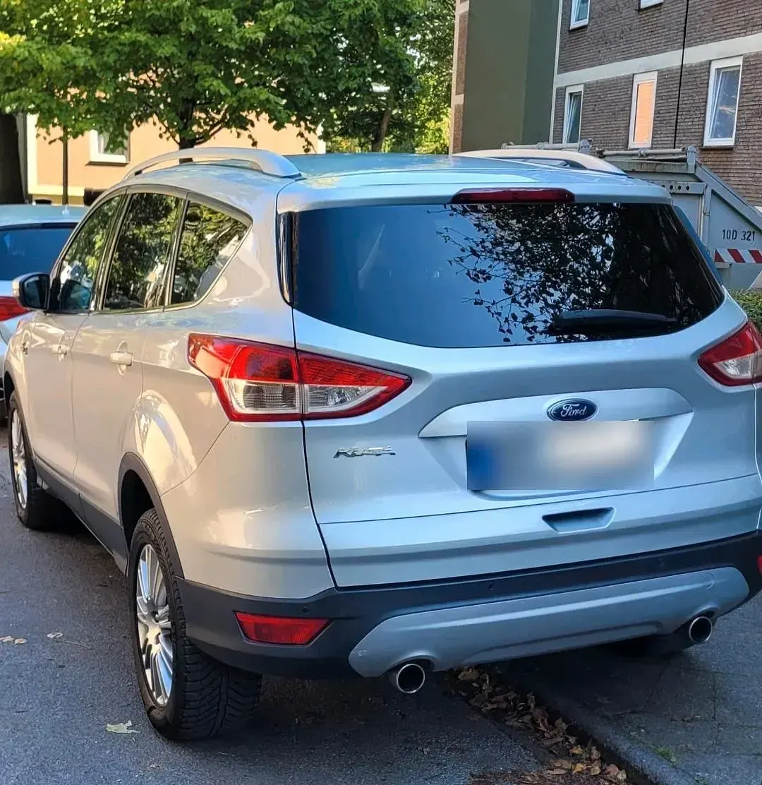 Gebraucht Ford Kuga Titanium 163 PS (119 kW) 2014 Silber SUV