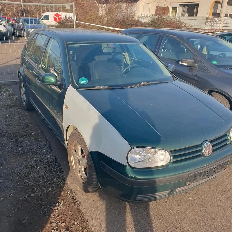 Gebraucht VW Golf IV 75 PS (55 kW) 1998 Grün Kleinwagen