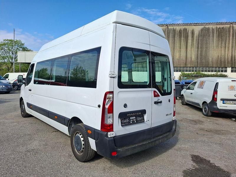 Second-hand Renault Master 135 CP (99 kW) 2021 Alb Monovolum