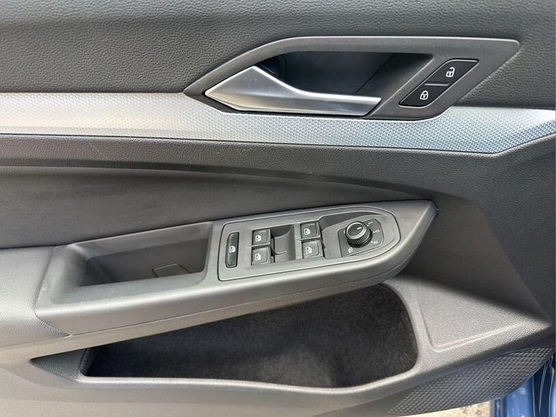 Gebraucht VW Golf VIII 150 PS (110 kW) 2025 Blau Kleinwagen