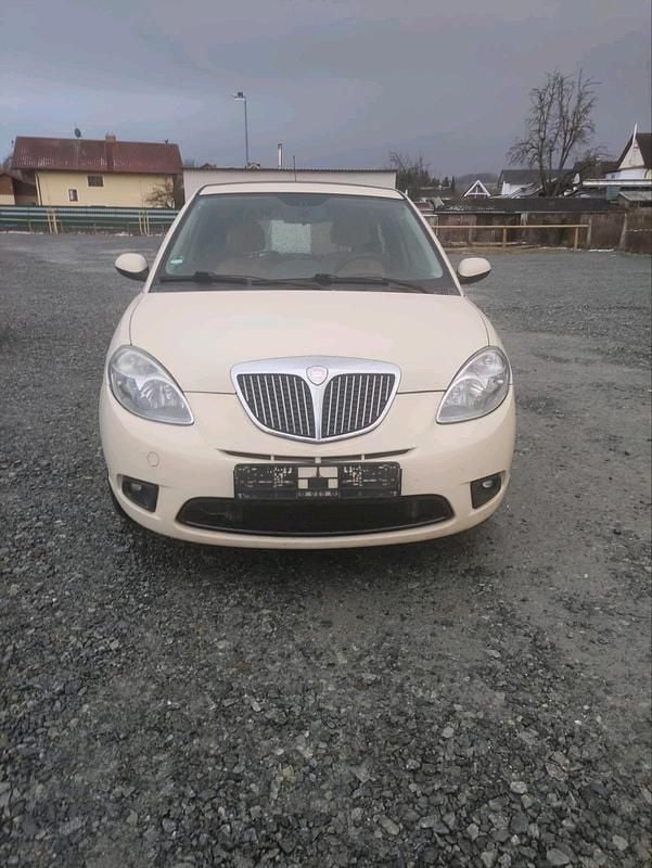 Gebraucht Lancia Ypsilon 70 PS (51 kW) 2004 Gelb Kleinwagen