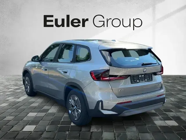 Gebraucht BMW iX1 150 kW (204 PS) 2024 Silber SUV
