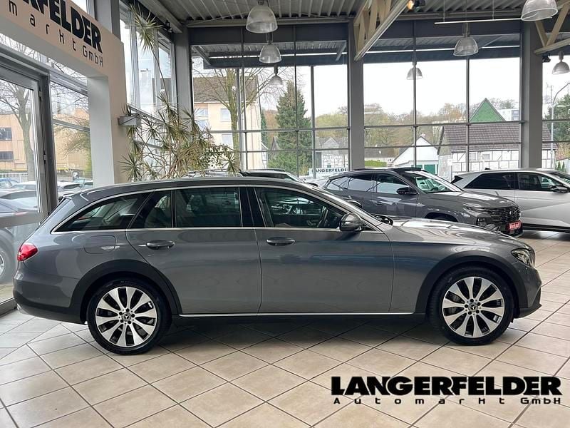 Gebraucht Mercedes E400 340 PS (250 kW) 2019 Selenitgrau  metalliclack Kombi