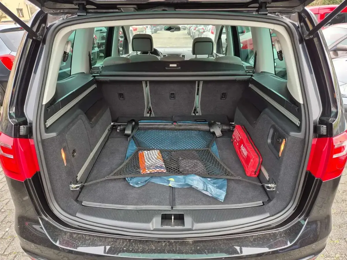 Używany Seat Alhambra Style 170 KM (125 kW) 2013 Czarny Minivan