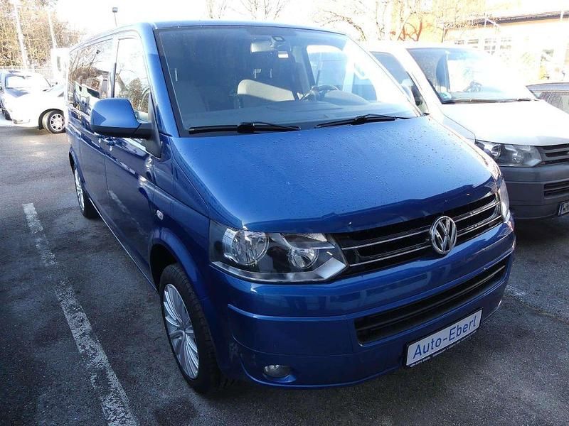Gebraucht VW Multivan Comfortline 179 PS (131 kW) 2012 Blau Van
