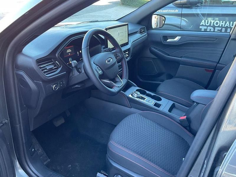 Gebraucht Ford Kuga ST-Line 186 PS (136 kW) 2025 Grau SUV