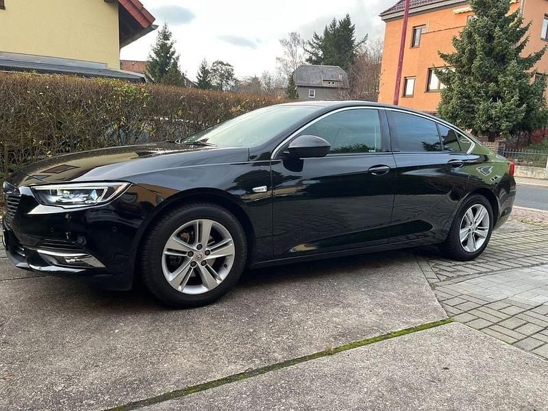Schwarz Gebraucht 2018 Opel Insignia Innovation Limousine | 13.950 € (Superpreis) - Bild 1/4