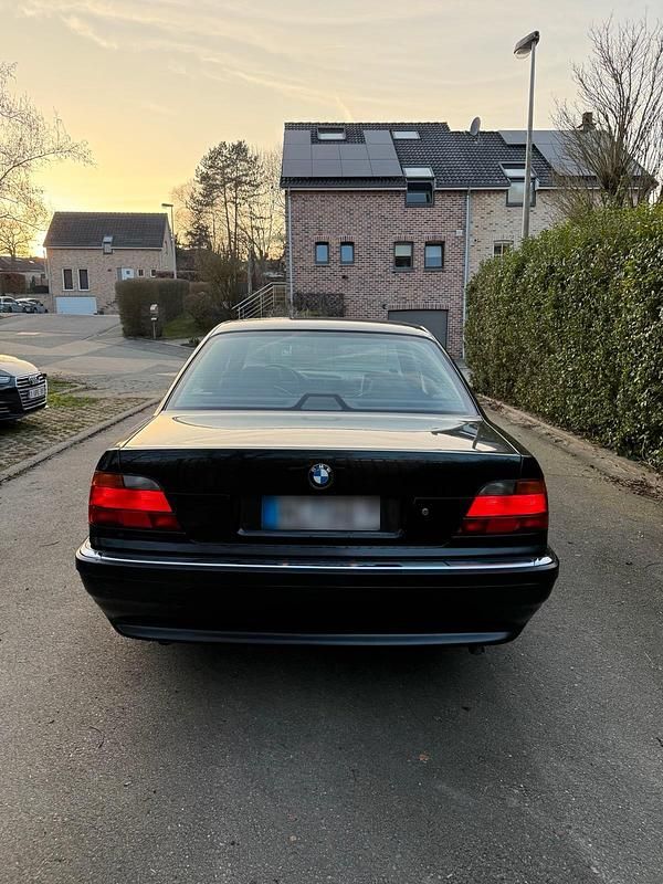 Gebraucht BMW 728 194 PS (142 kW) 1997 Schwarz Limousine