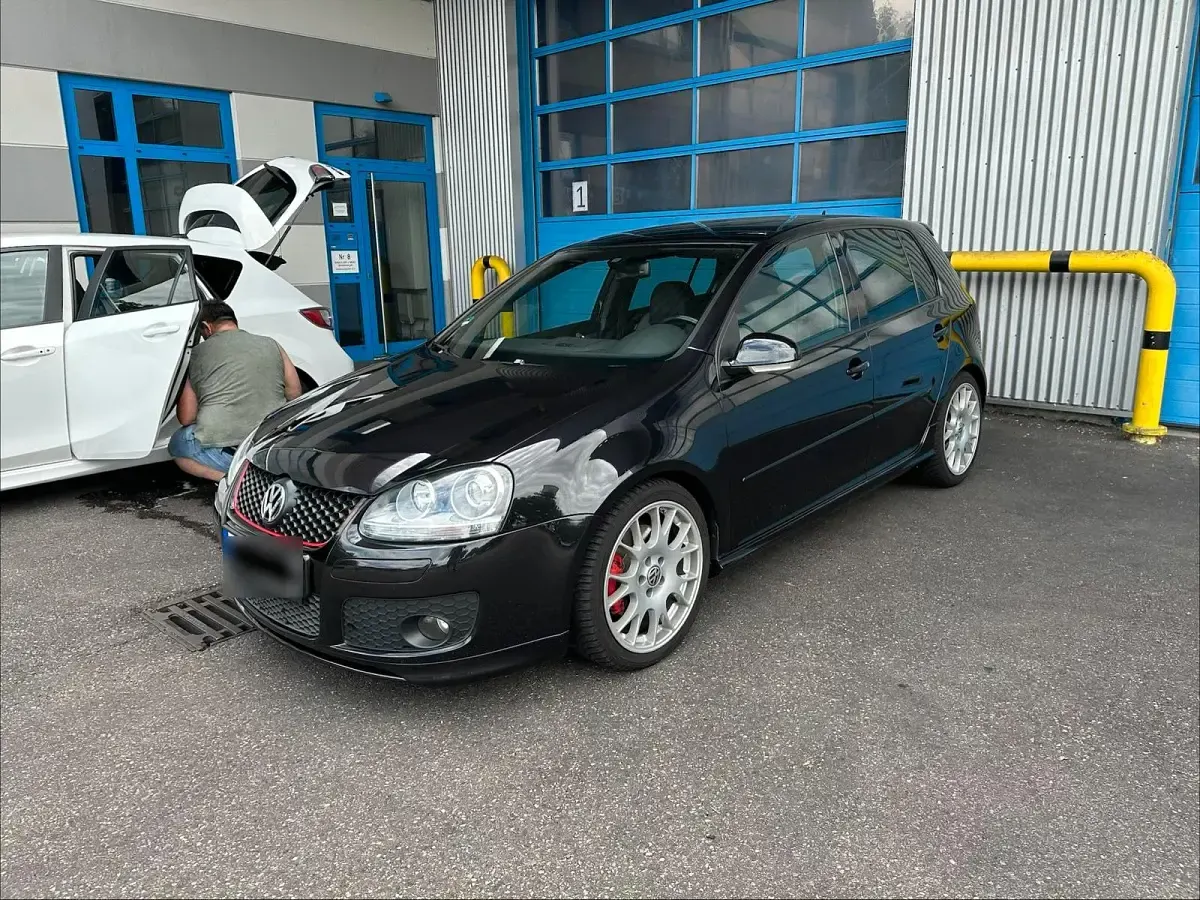 Gebraucht VW Golf VI Edition 230 PS (169 kW) 2008 Schwarz Kleinwagen