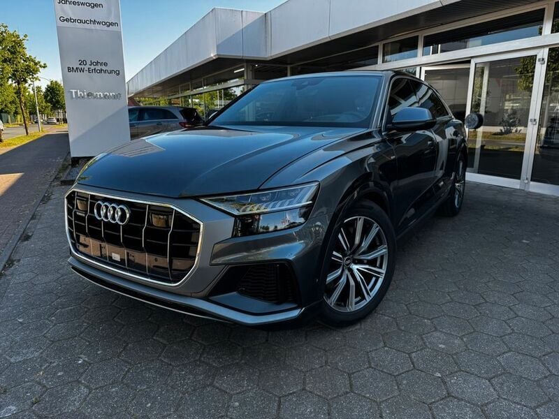 Grau Gebraucht 2021 Audi Q8 S-Line SUV | 49.990 € (Superpreis) - Bild 1/4