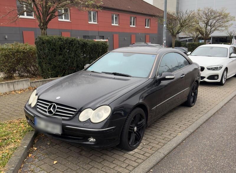 Schwarz Gebraucht 2003 Mercedes CLK200 Avantgarde Coupé | 2.490 € (Superpreis) - Bild 1/4