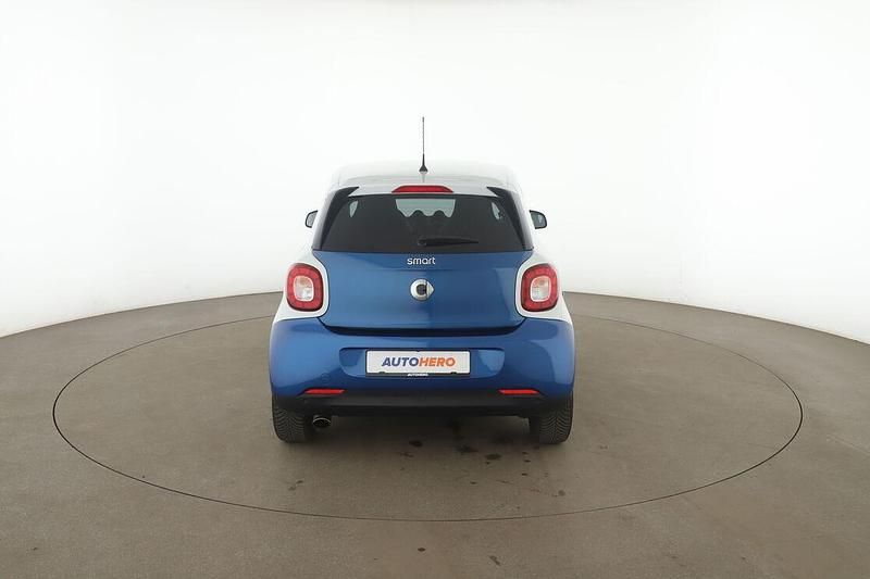 Gebraucht Smart ForFour Basis 71 PS (52 kW) 2017 Weiß Kleinwagen