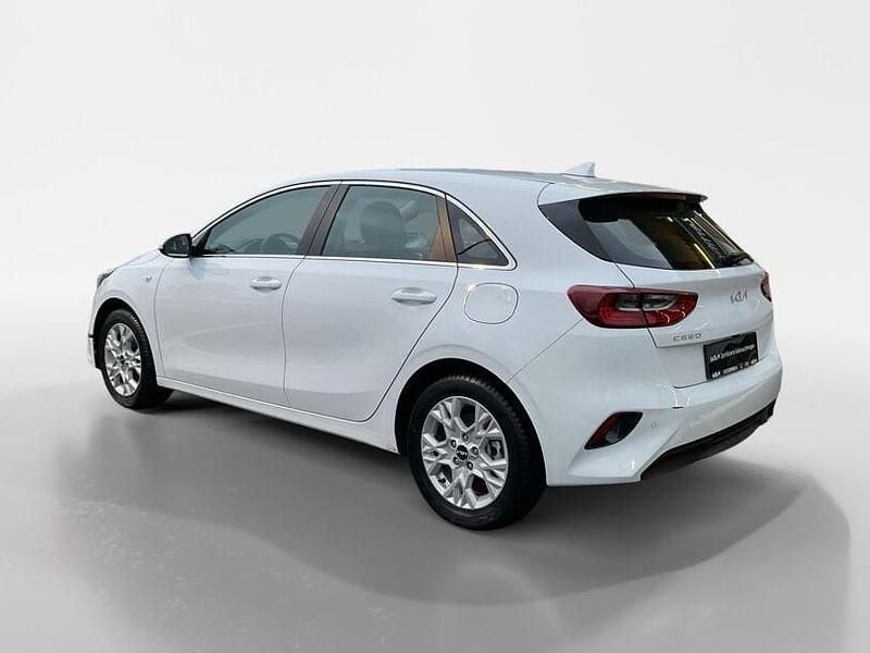 Gebraucht Kia Ceed Vision 140 PS (102 kW) 2025 Weiß Kleinwagen