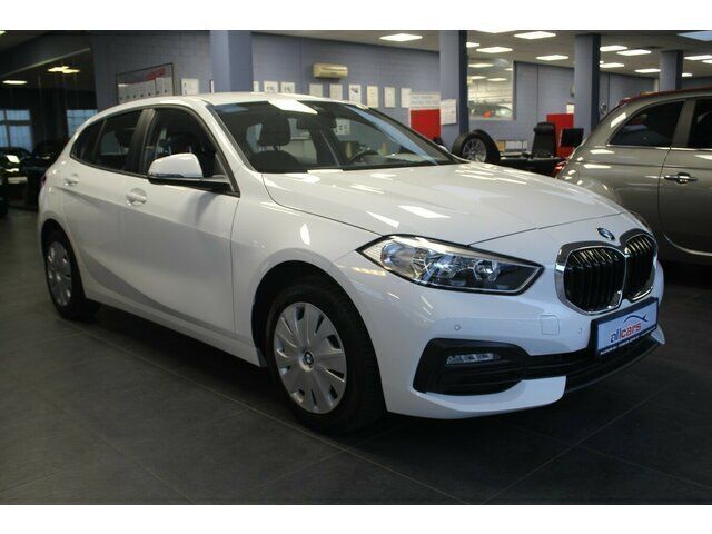 Alpinweiß uni Gebraucht 2022 BMW 116 Kleinwagen | 19.980 € (Fairer Preis) - Bild 1/4